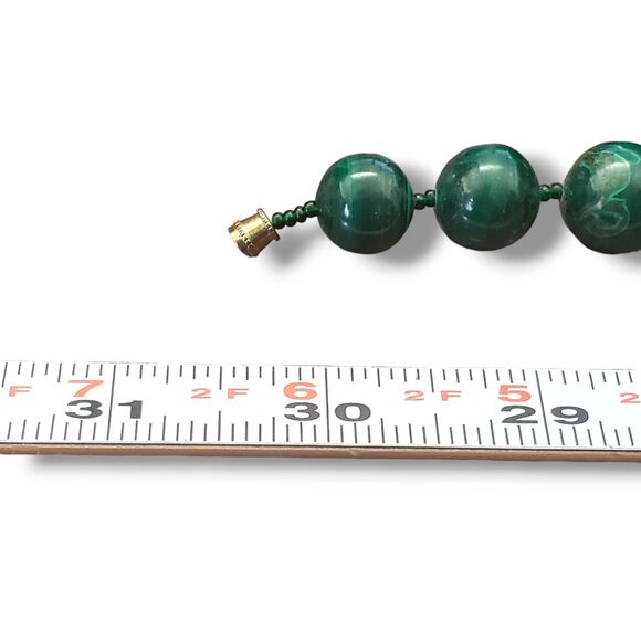 Vintage Green Round Malachite Graduated Bead Heavy Necklace Small Glass Spacers - Picture 6 of 10